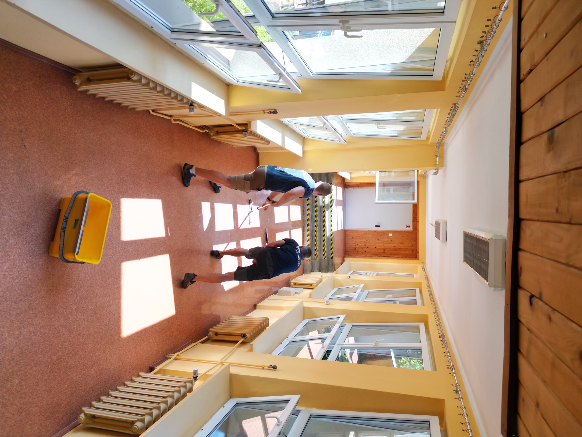 Czyszczenie wykładziny PCV i polimeryzacja - czyste i bezpieczne podłogi