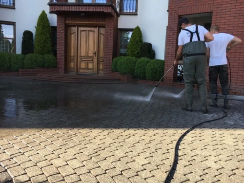 Sprzątanie i czyszczenie - Renova Bielsko Biała