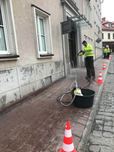 Sprzątanie i czyszczenie - Renova Bielsko Biała