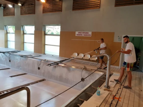Sprzątanie i czyszczenie - Renova Bielsko Biała