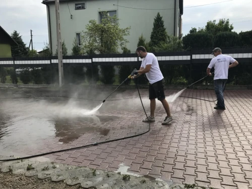 Sprzątanie i czyszczenie - Renova Bielsko Biała