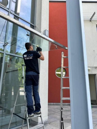 Mycie okien i przeszkleń - Renova Bielsko Biała