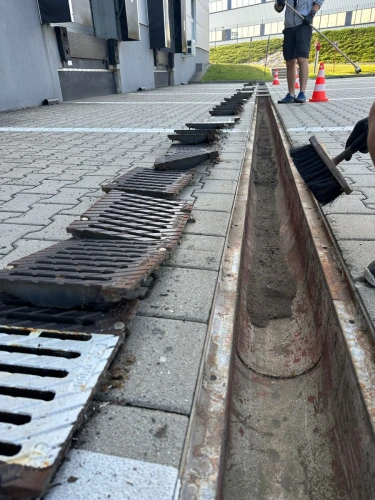 Czyszczenie odpływów liniowych - Renova Bielsko Biała