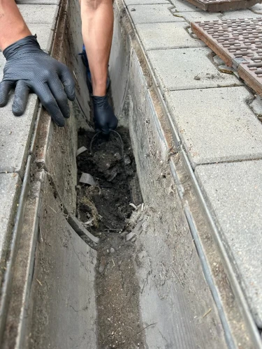 Czyszczenie odpływów liniowych - Renova Bielsko Biała