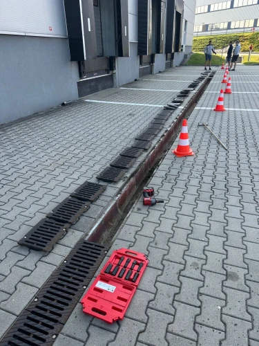 Czyszczenie odpływów liniowych - Renova Bielsko Biała